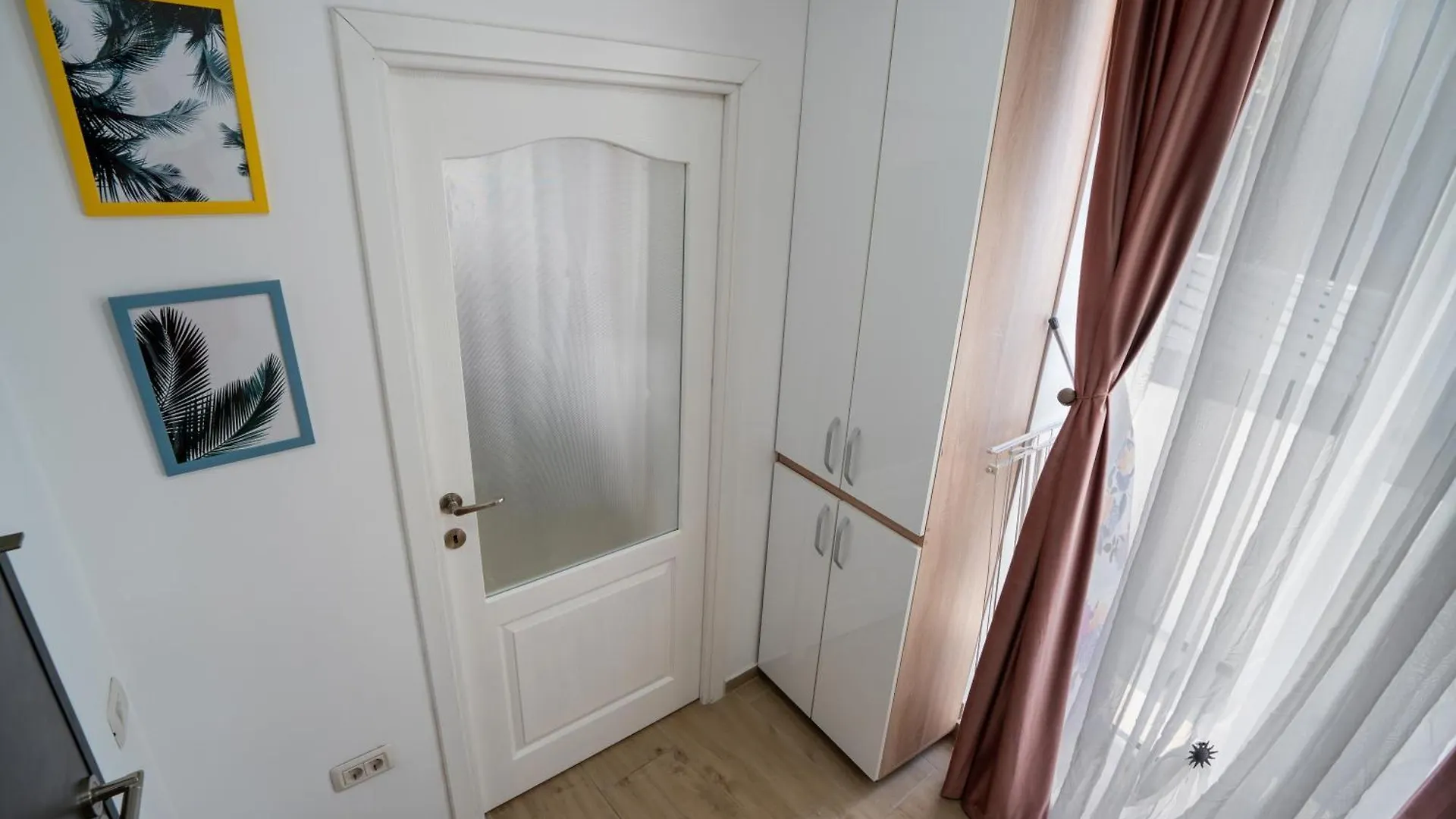 Lovely New Balcony Apartment Cismigiu Park - Pop5 Bucureşti