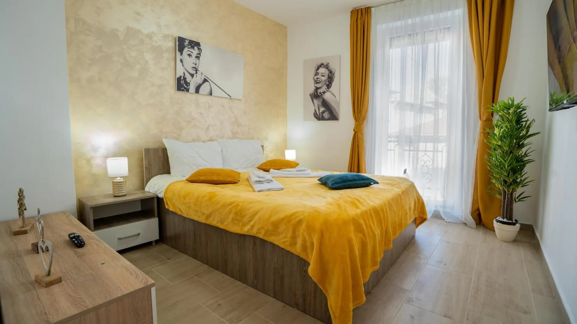 Lovely New Balcony Apartment Cismigiu Park - Pop5 Bucharest