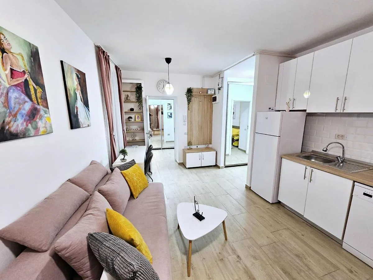 Lovely New Balcony Apartment Cismigiu Park - Pop5 Bucharest 0*,
