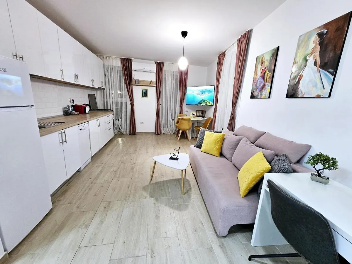 Lovely New Balcony Apartment Cismigiu Park - Pop5 Bucarest 0*,