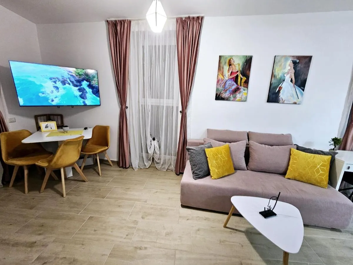 Lovely New Balcony Apartment Cismigiu Park - Pop5 Bucarest
