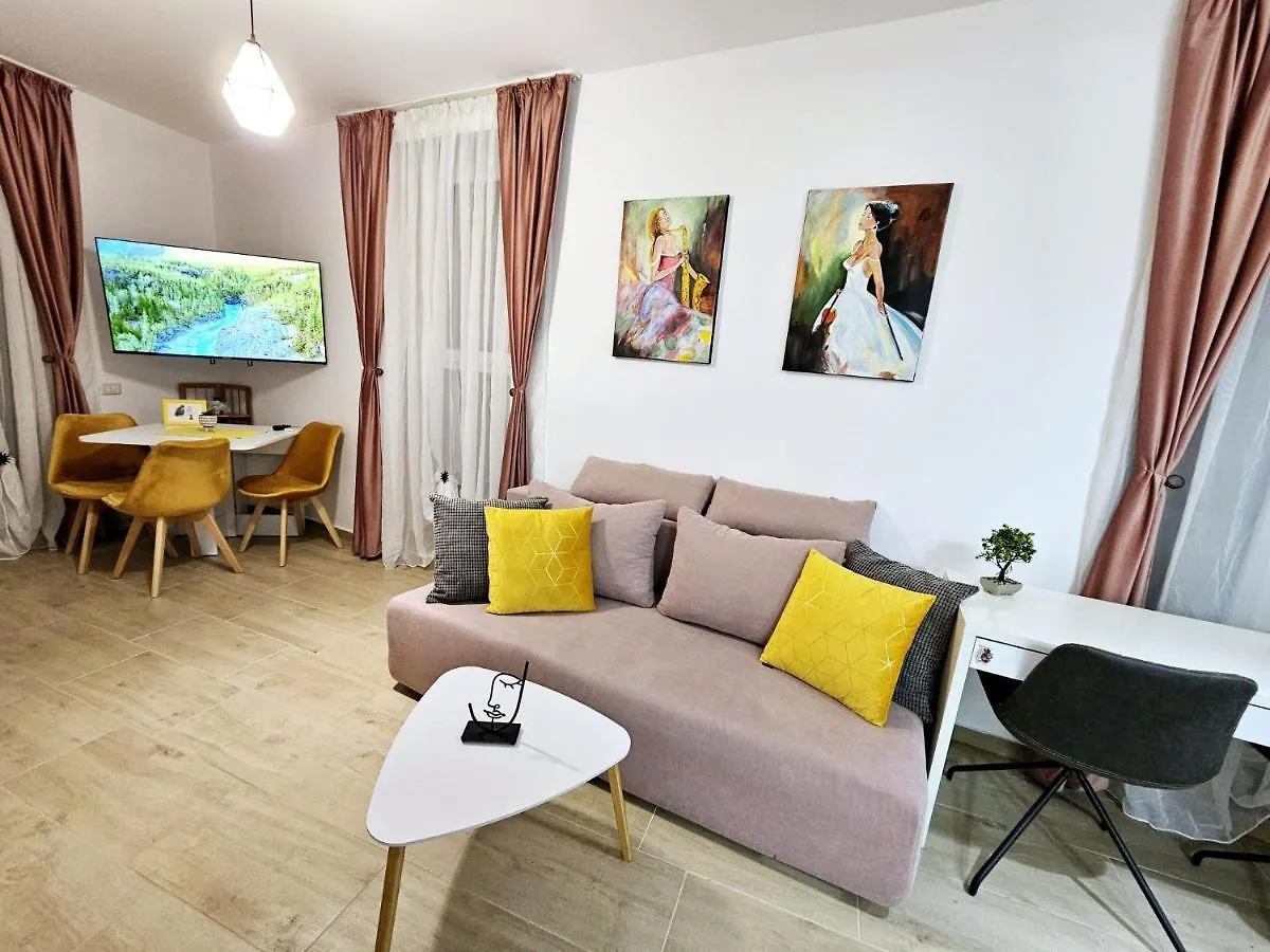 Lovely New Balcony Apartment Cismigiu Park - Pop5 Bucharest 0*,