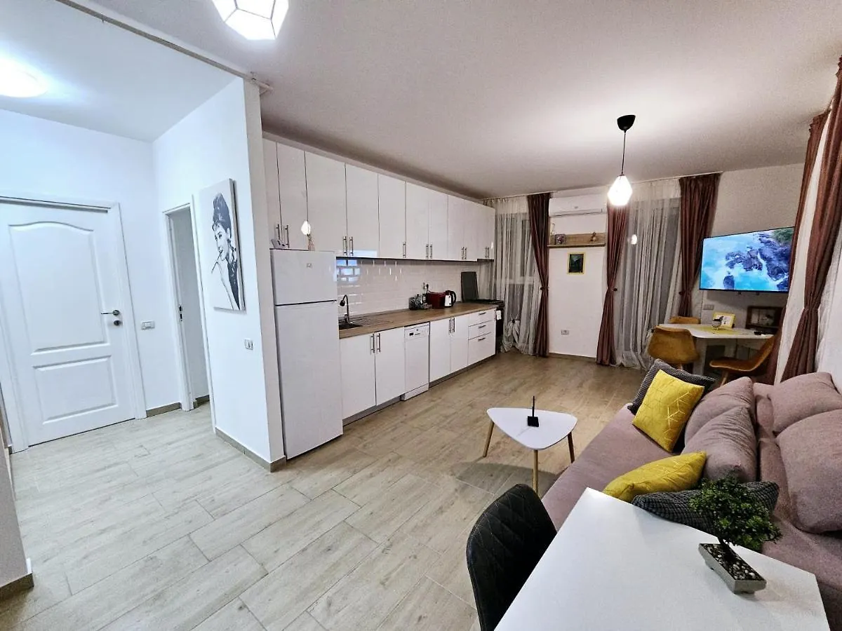 Lovely New Balcony Apartment Cismigiu Park - Pop5 Bucarest 0*,  Roumanie