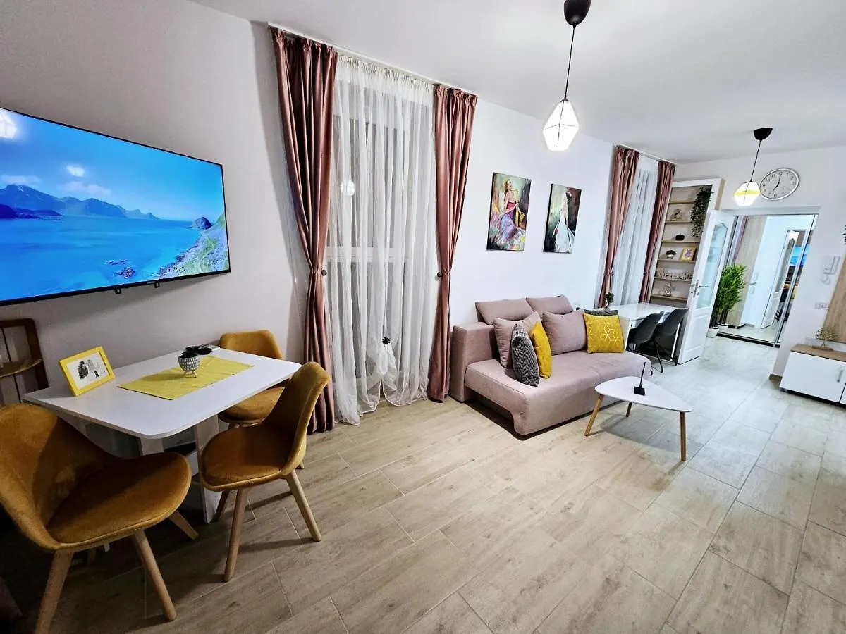 Lovely New Balcony Apartment Cismigiu Park - Pop5 Bucarest