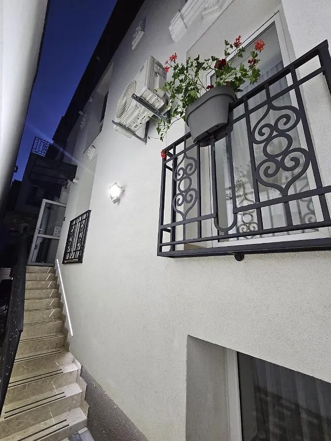 Lovely New Balcony Apartment Cismigiu Park - Pop5 Bucarest Roumanie