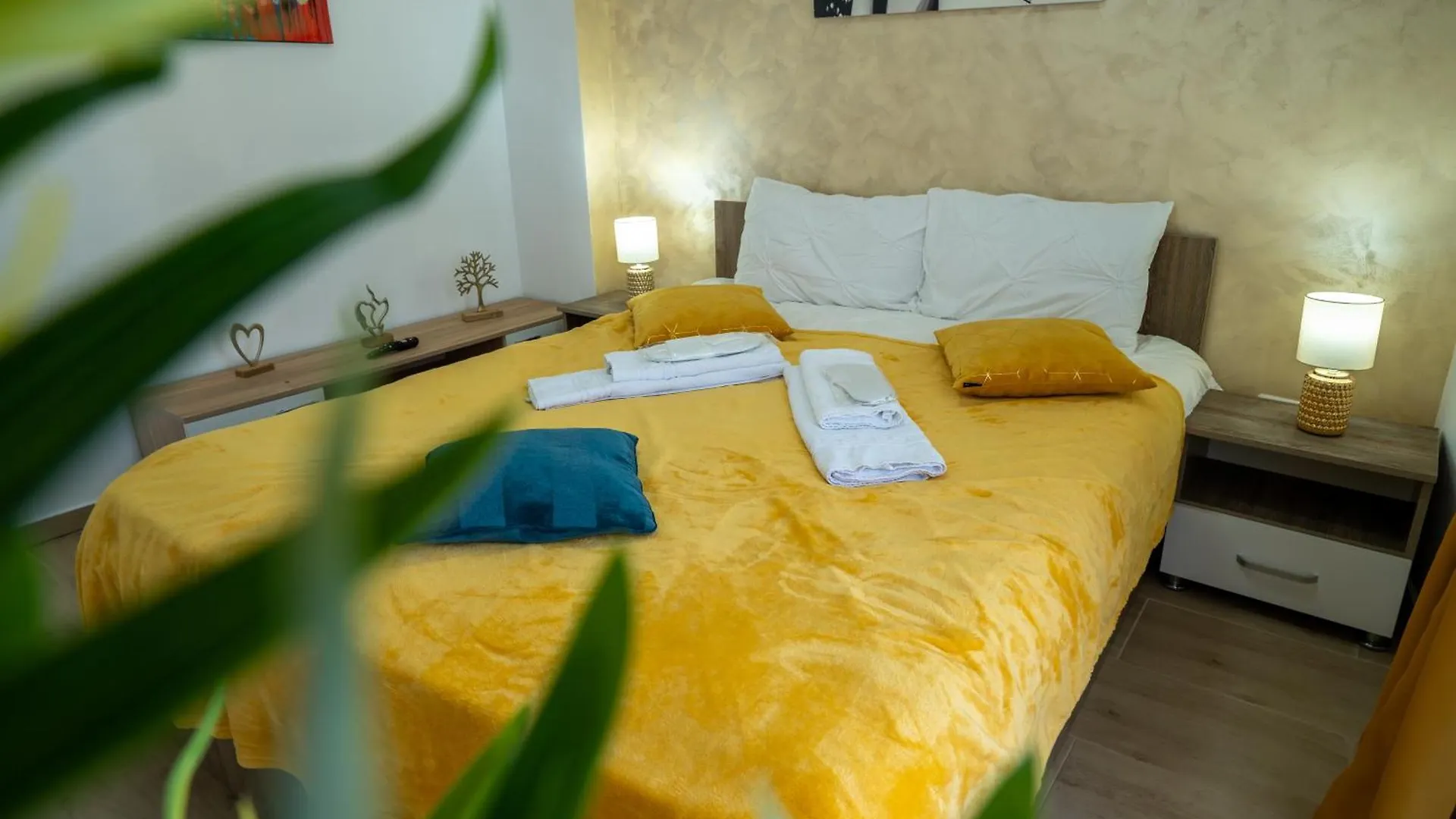 Lovely New Balcony Apartment Cismigiu Park - Pop5 Bucharest
