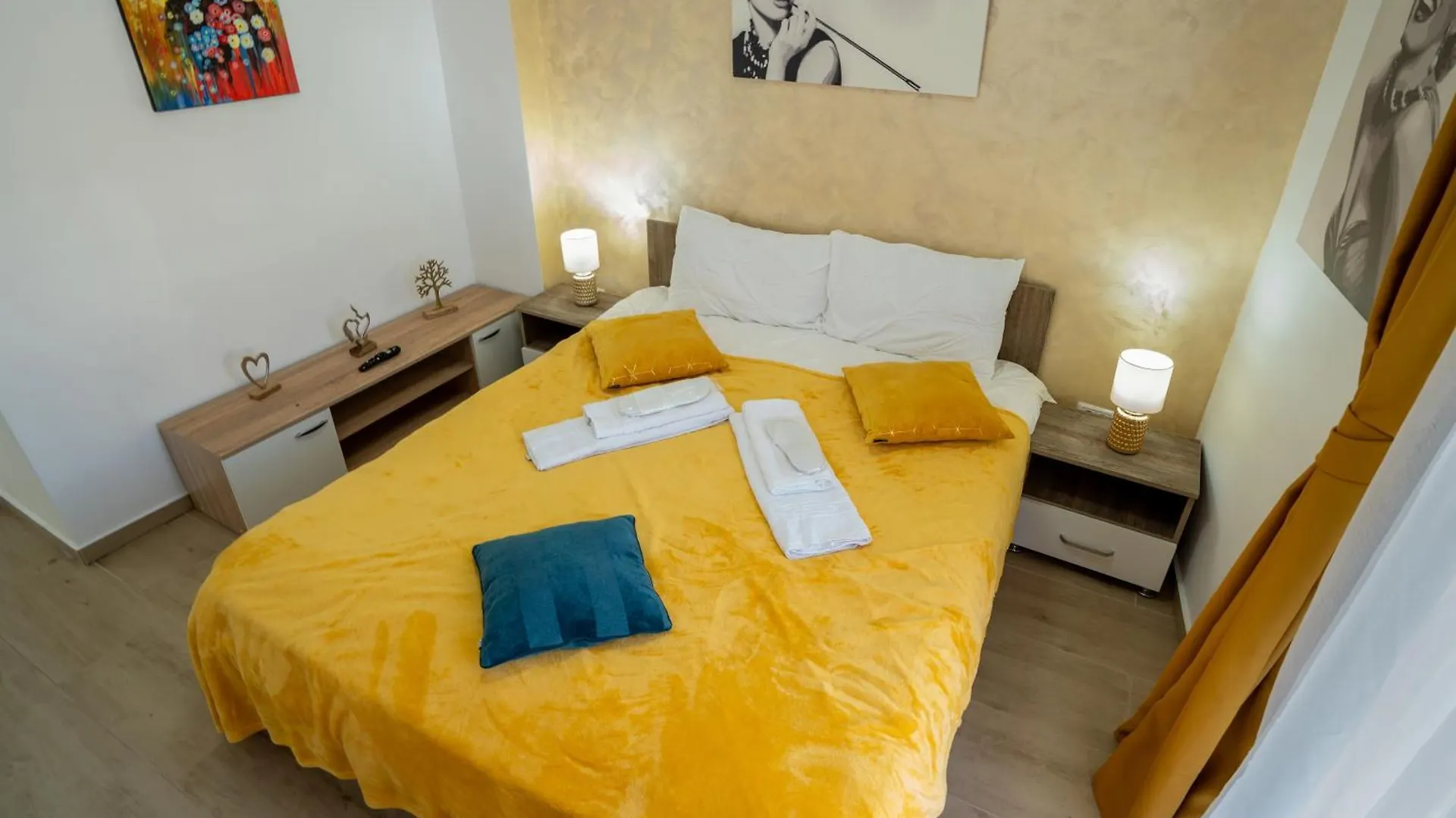 Lovely New Balcony Apartment Cismigiu Park - Pop5 Bucharest