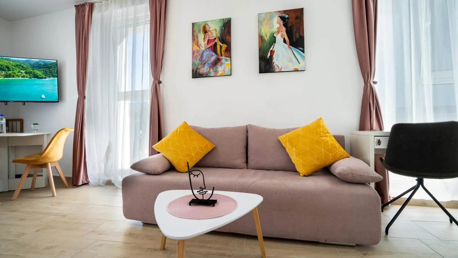 Lovely New Balcony Apartment Cismigiu Park - Pop5 Bucarest