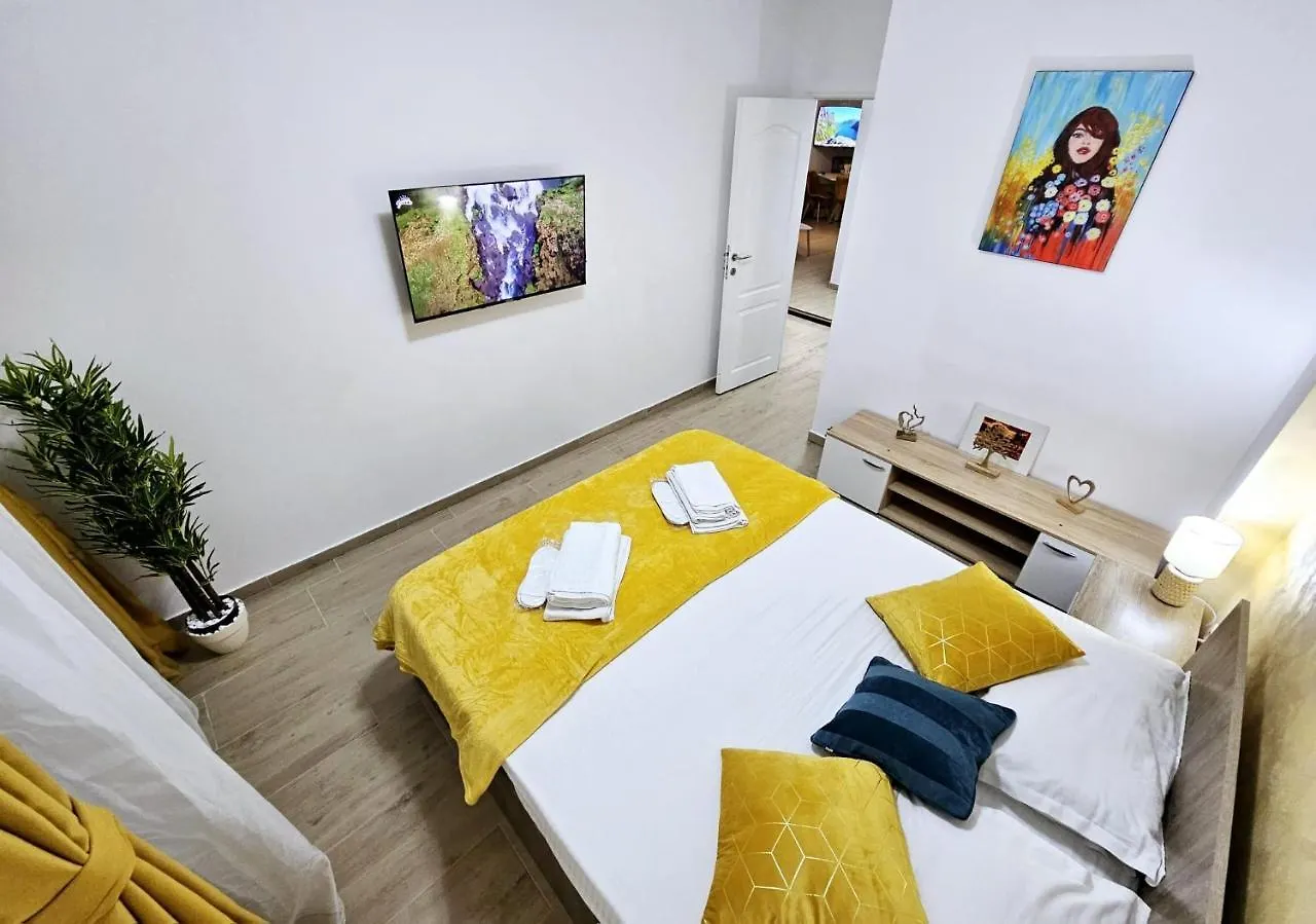 Lovely New Balcony Apartment Cismigiu Park - Pop5 Bucharest