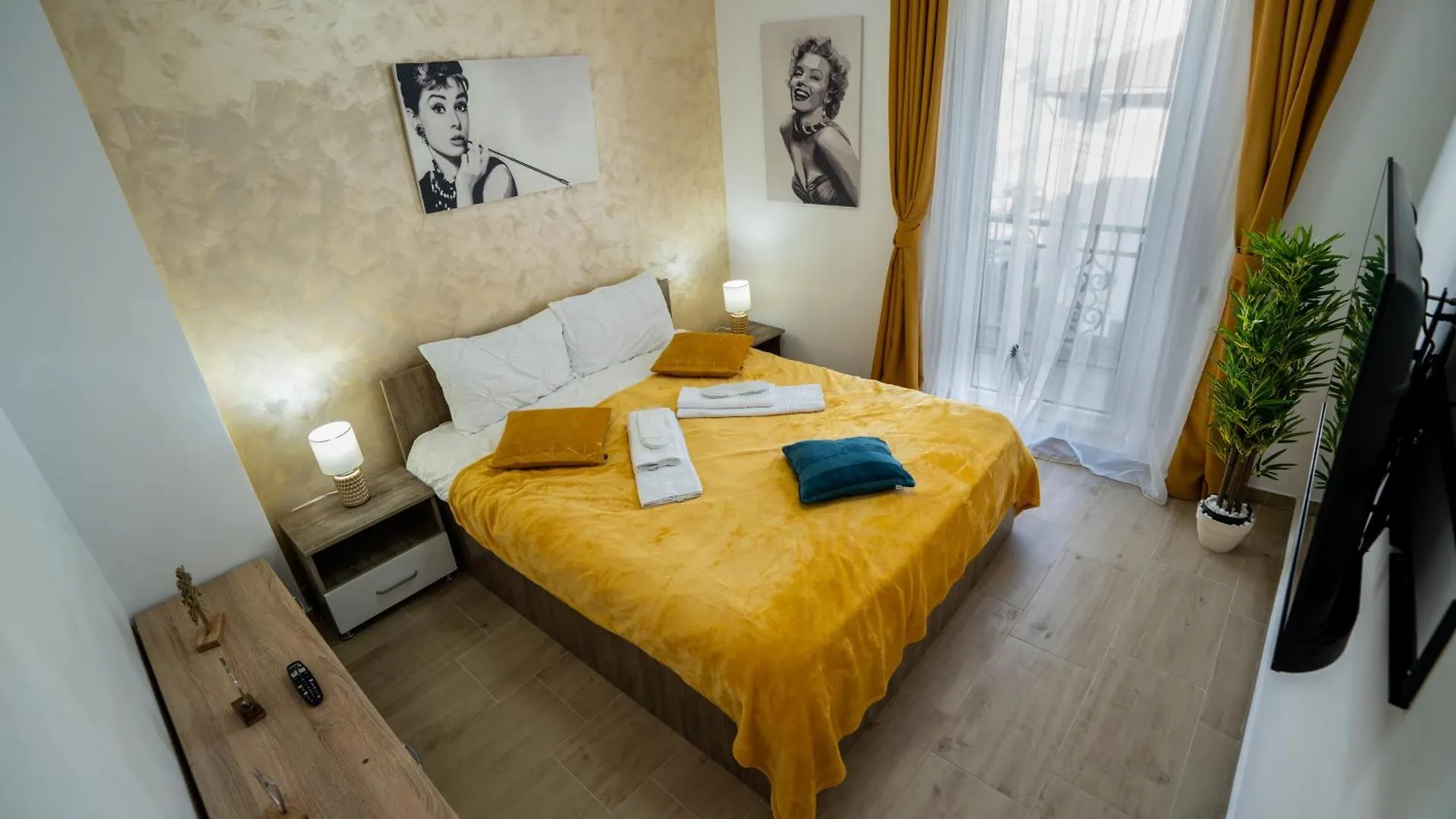 Lovely New Balcony Apartment Cismigiu Park - Pop5 Bucharest